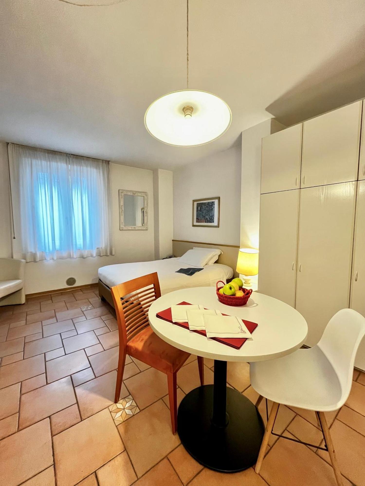Manci Apartments By Hotel America 特伦托 外观 照片