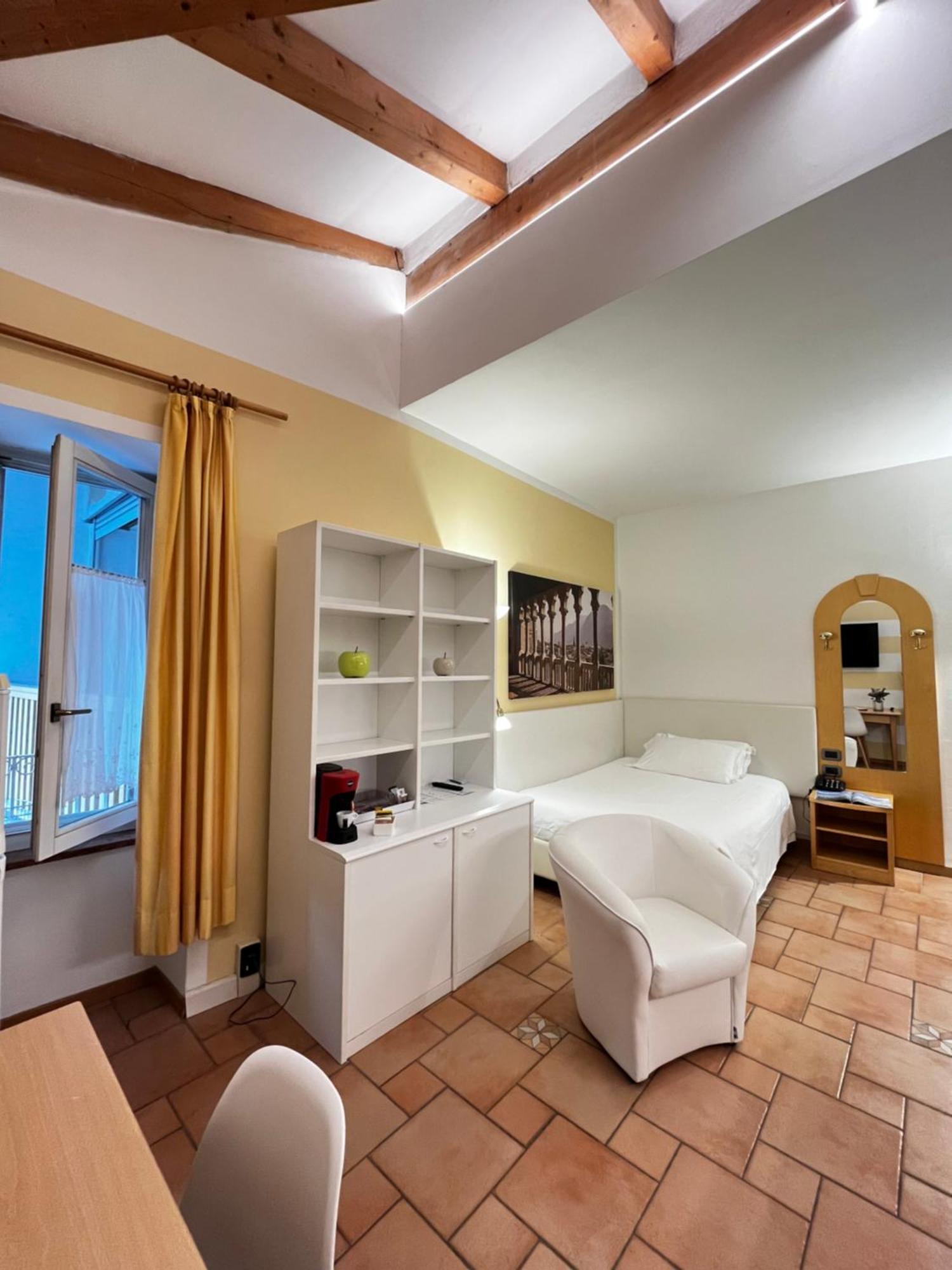 Manci Apartments By Hotel America 特伦托 外观 照片